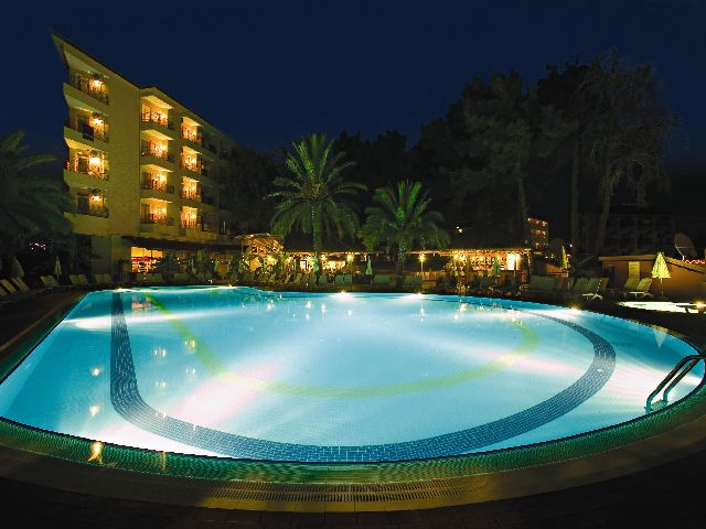  - Pool_2_at_Palm_Dor_Hotel_in_Antalya_Site_Holidays_with_Pure_Turkey___200_05042011_145701